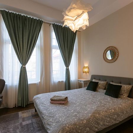 Central Charm - 2Br Apartment Timisoara Exterior photo